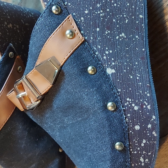 M&M 4 for $12 Shoes - Picture 7 of 9